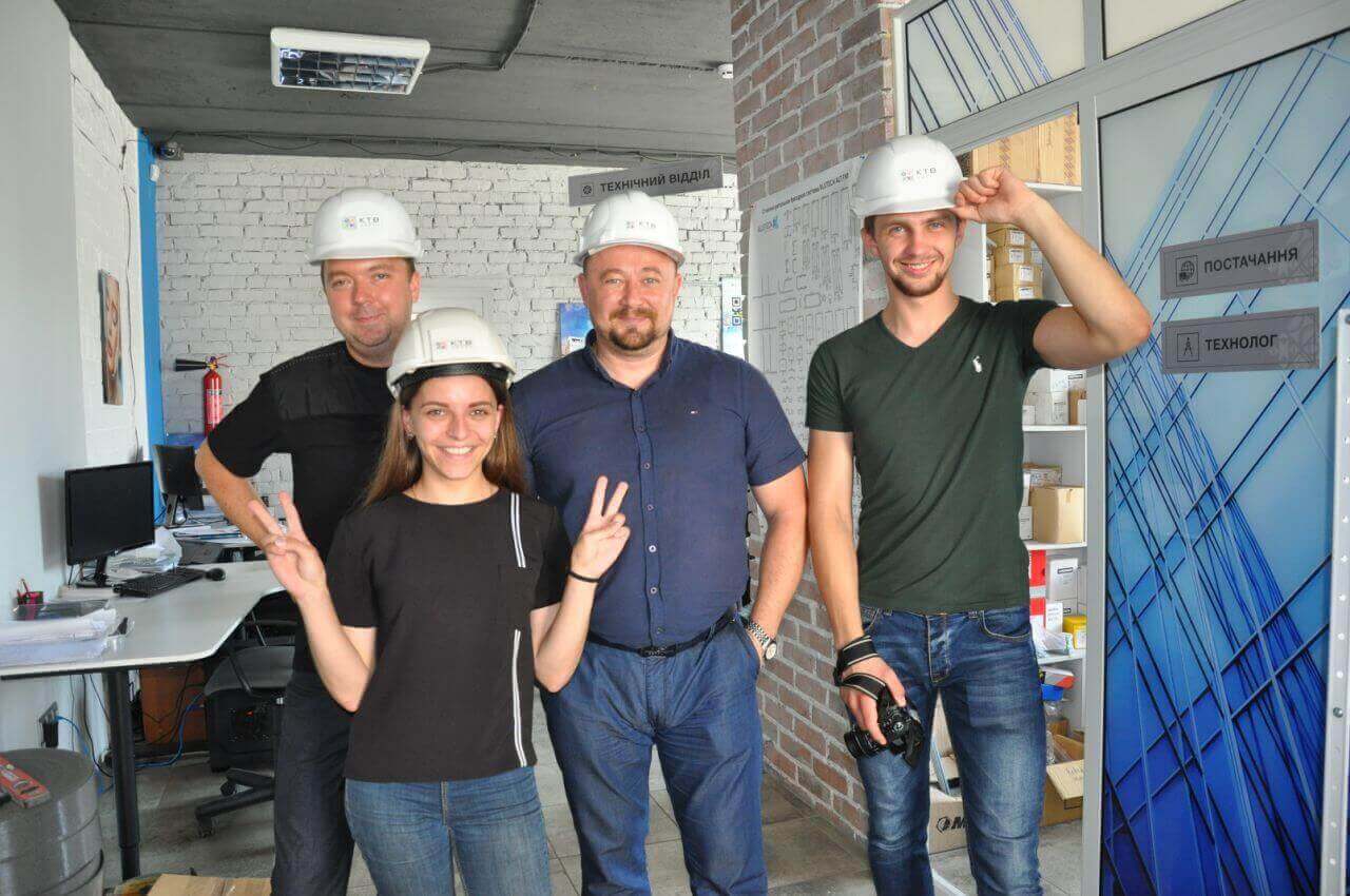 Шановні наші клієнти!