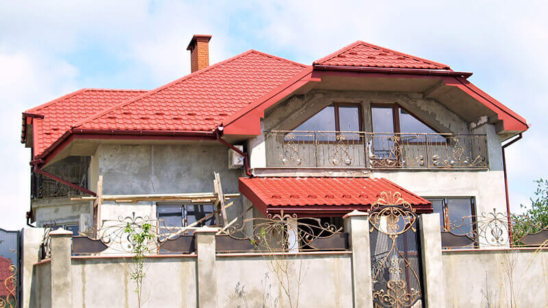 Фото даху з металочерепицею