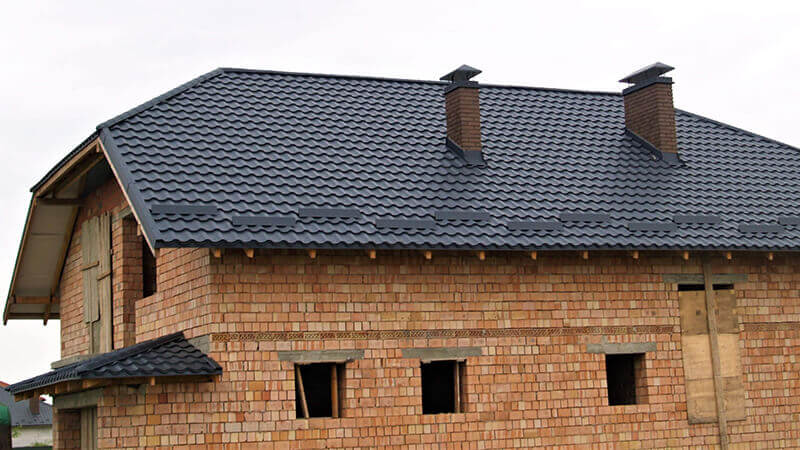 Фото даху з металочерепицею